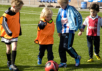 A.s. zaterdag start de voetbalschool weer!