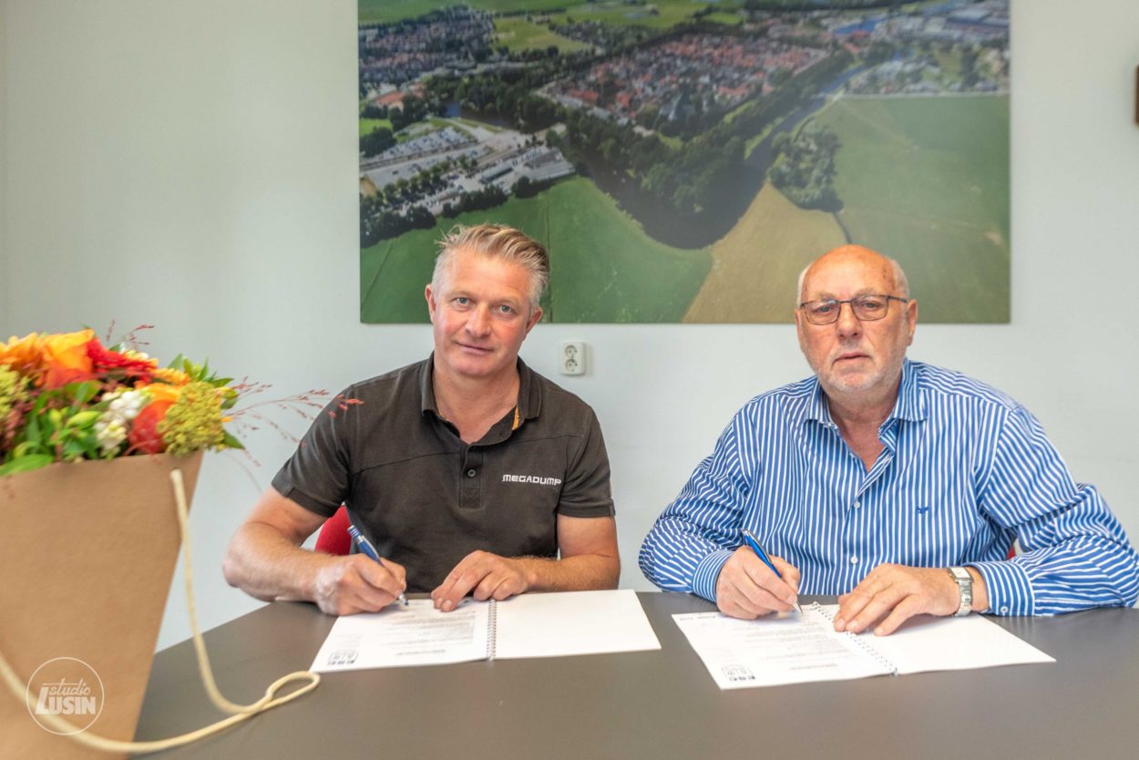 Megadump nieuwe bordsponsor Elburger SC