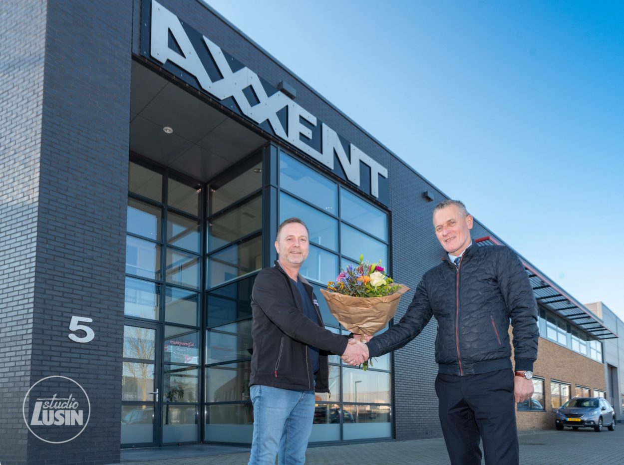 Metaalbewerkingsbedrijf Axxent Vaassen nieuwe bordsponsor