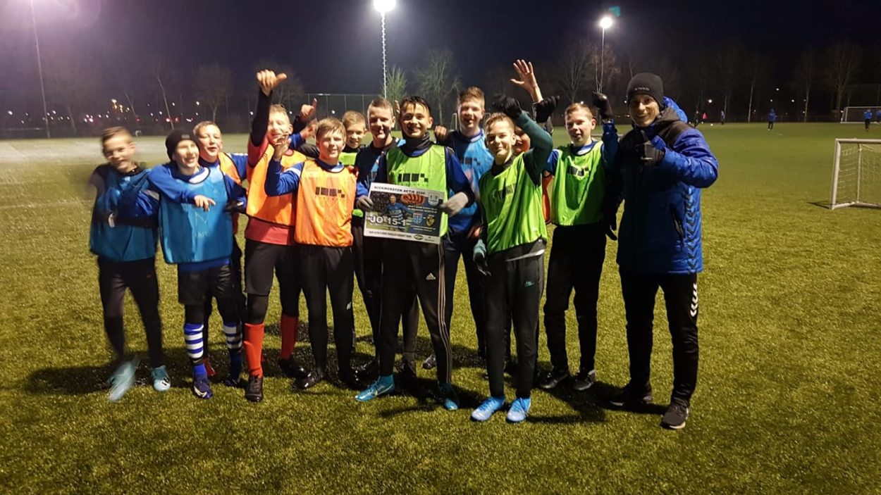 ESC JO15-1 winnaar worstenactie