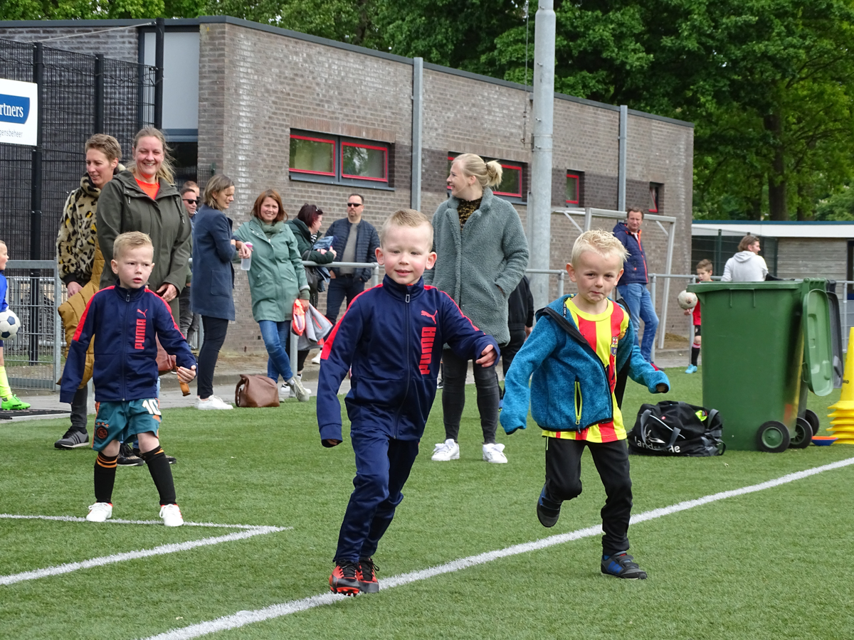 De voetbalschool is weer gestart!