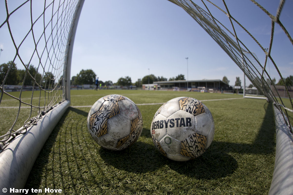 Mededeling trainen en onderlinge oefenwedstrijden voor de jeugd op zaterdag