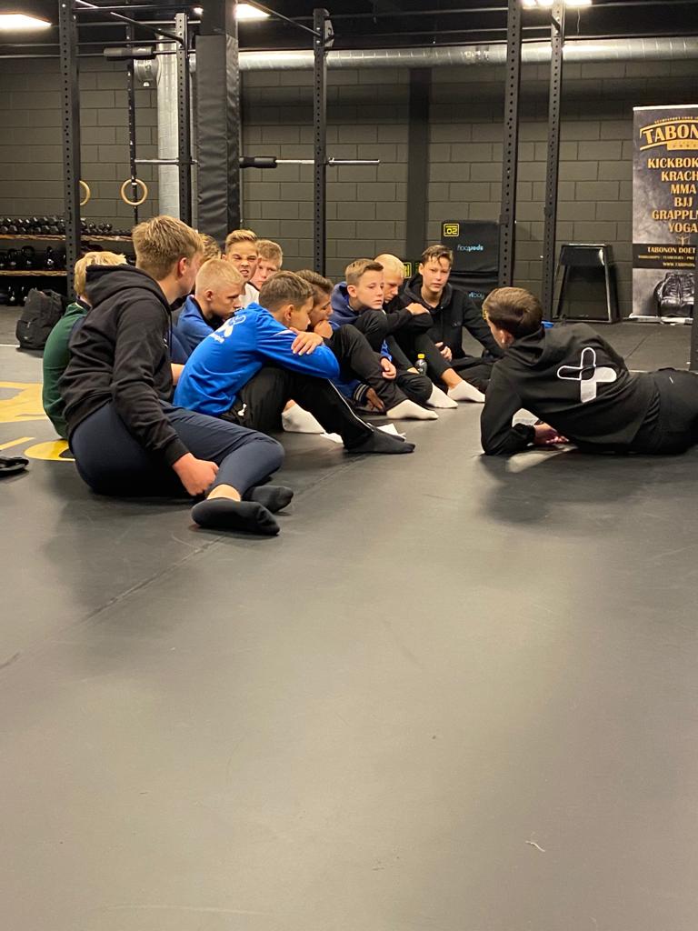 Kickboksen met JO15-1