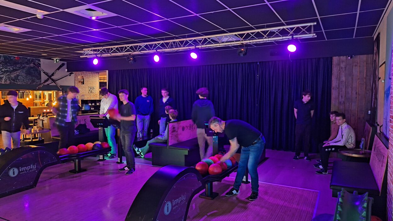 Teambuilding JO19-1 bij Buddy’s