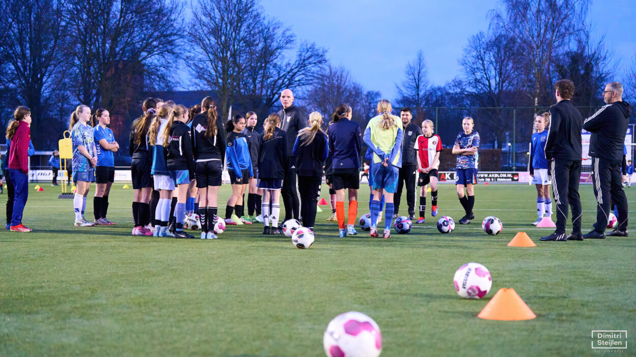 PEC Zwolle Regiotrainingen voor meiden van start bij Elburger SC