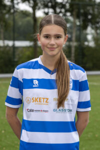 Maxine van der Ziel - MO17-1
